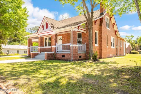 104 Front Street