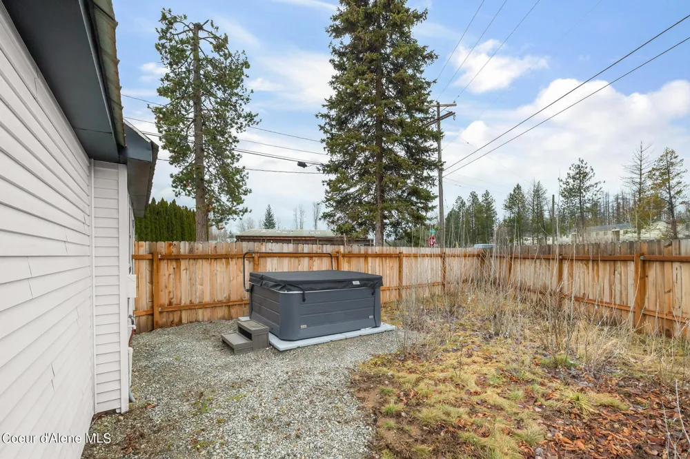 96 4th Street Ponderay, ID 83852