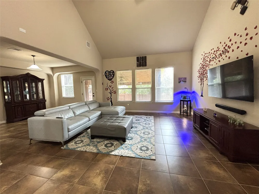 705 S Frontier Lane Cedar Park, TX 78613