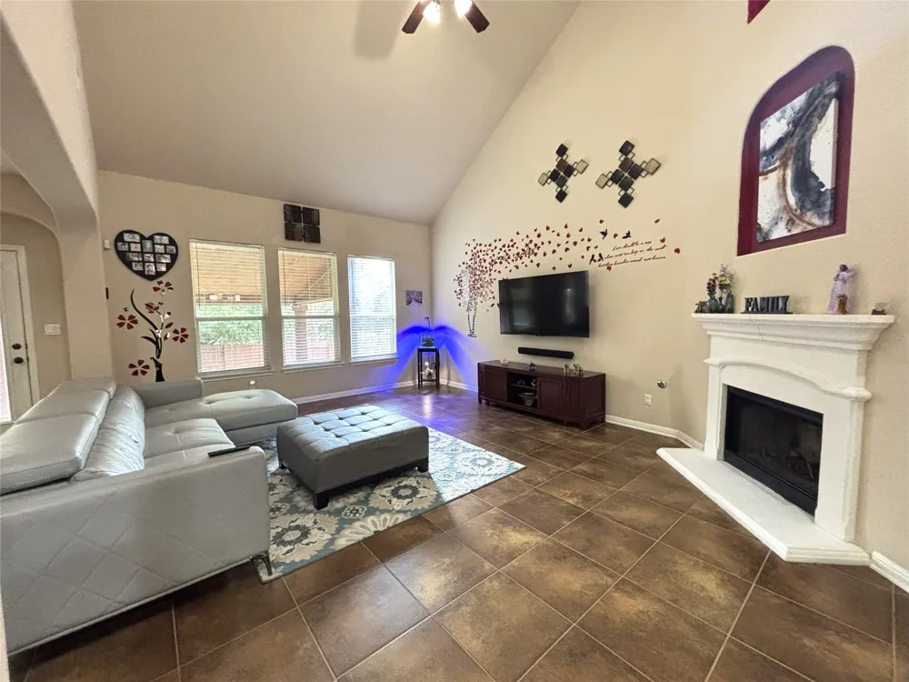705 S Frontier Lane Cedar Park, TX 78613
