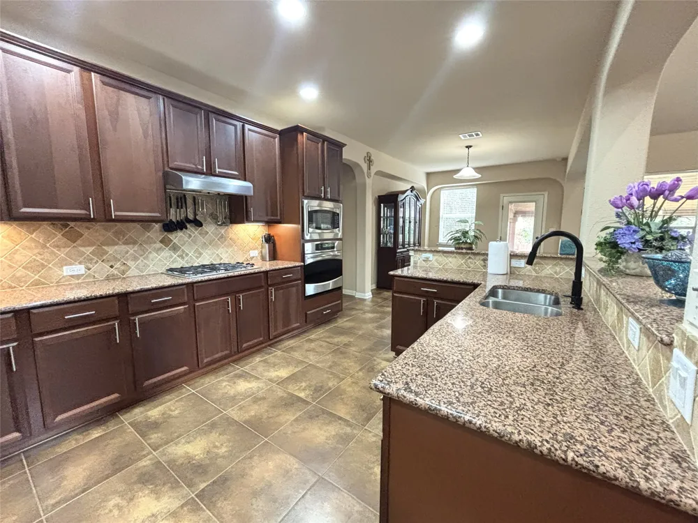 705 S Frontier Lane Cedar Park, TX 78613