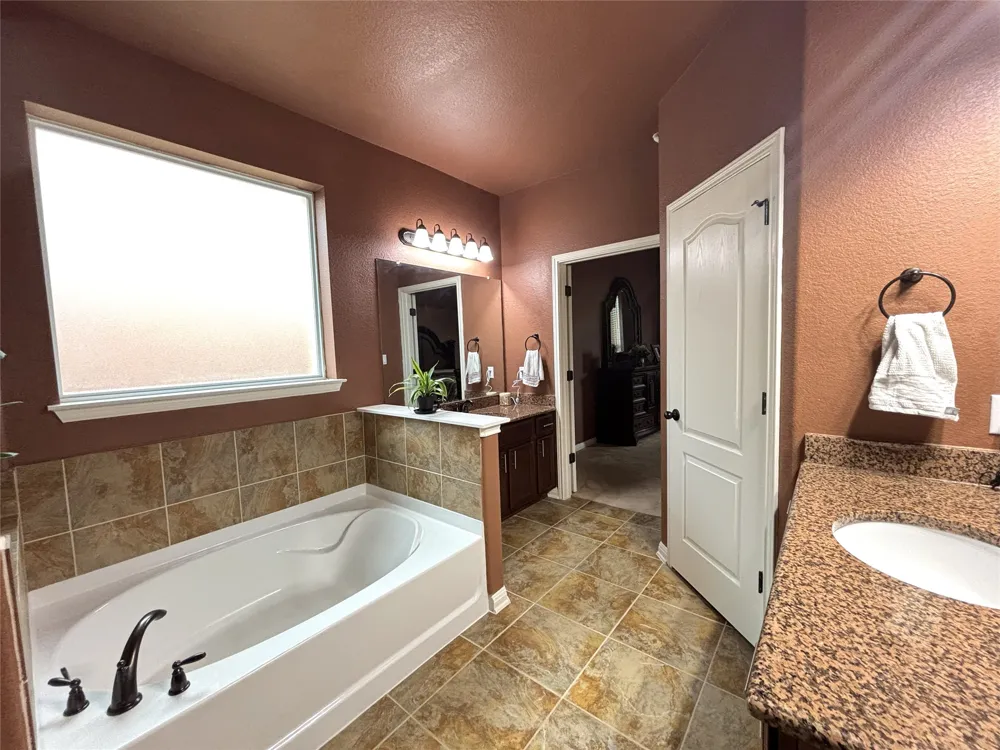705 S Frontier Lane Cedar Park, TX 78613