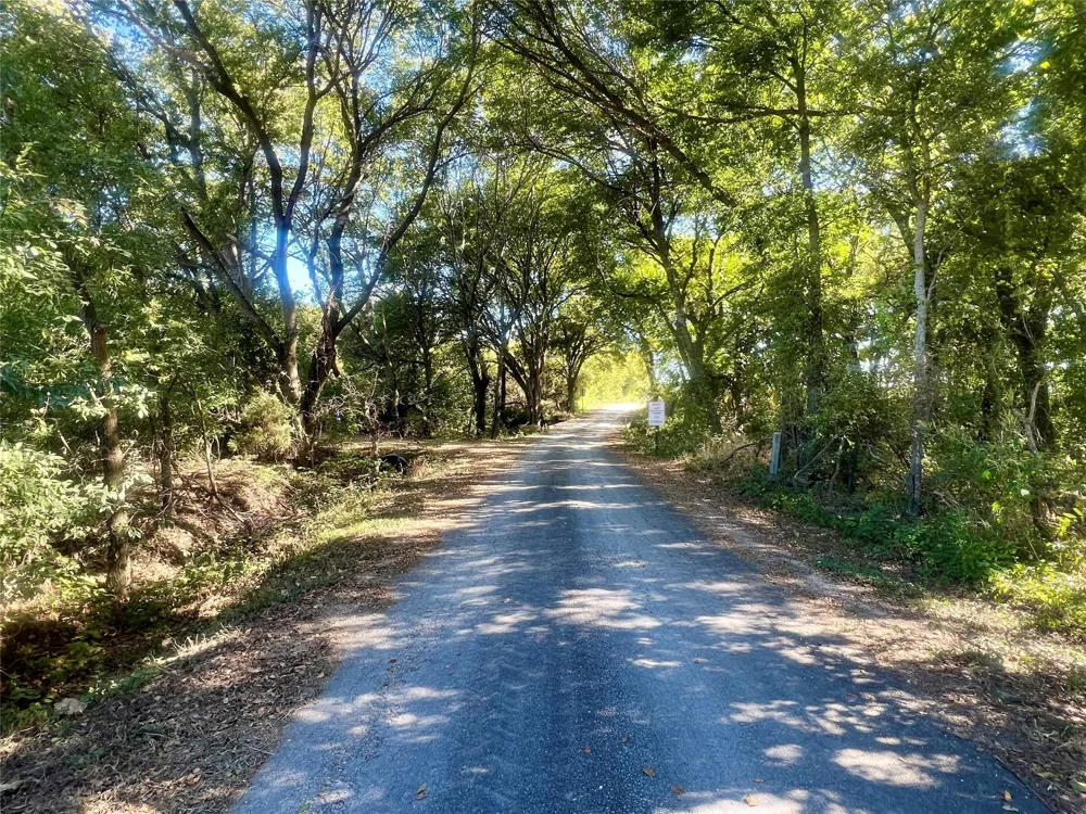 Lowell Road Milford, TX 76670