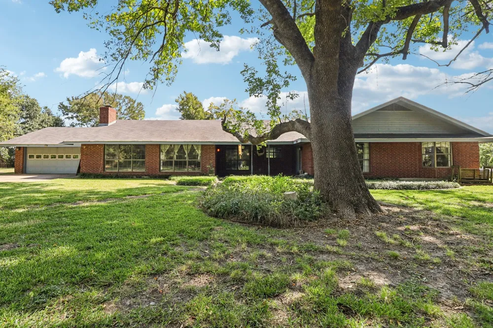 Lowell Road Milford, TX 76670