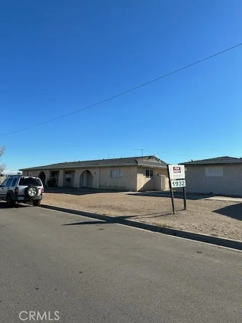 1932 Erin Drive #8
