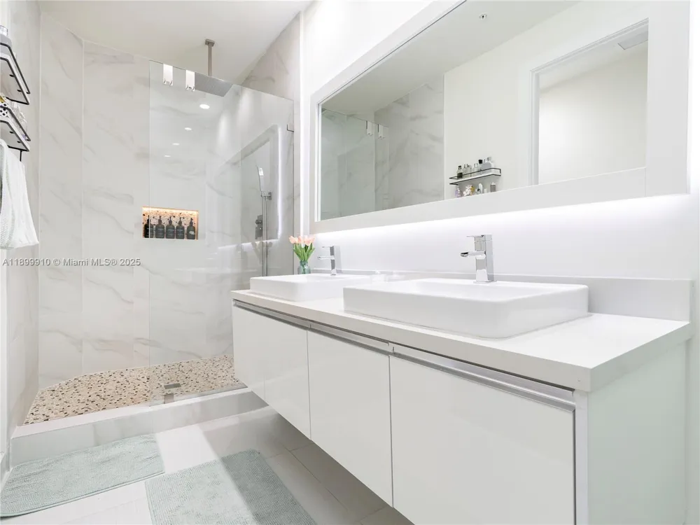 10245 NW 63rd Ter #206 Doral, FL 33178