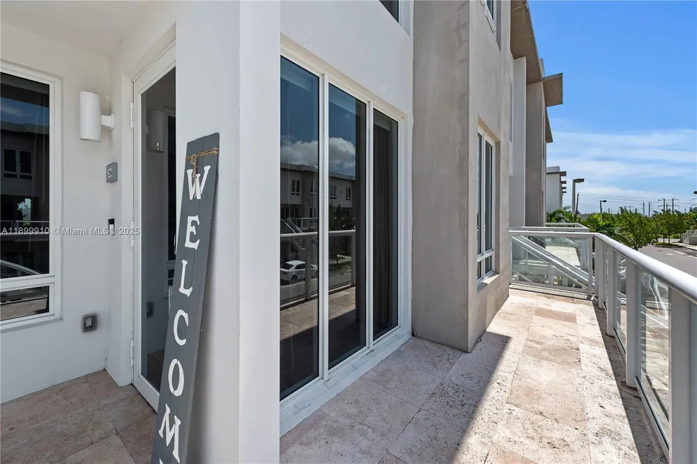 10245 NW 63rd Ter #206 Doral, FL 33178