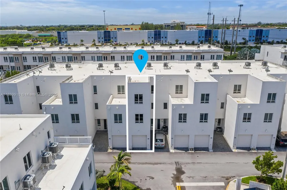 10245 NW 63rd Ter #206 Doral, FL 33178