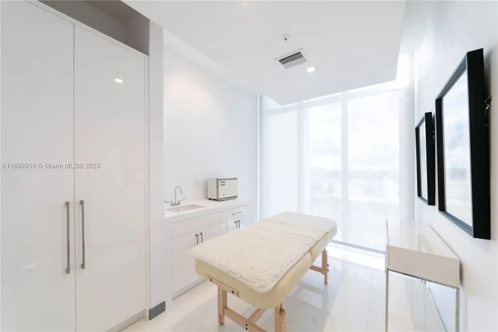 10245 NW 63rd Ter #206 Doral, FL 33178