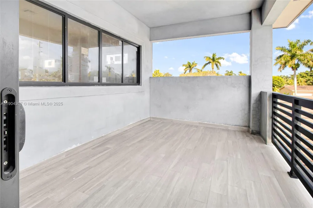 12890 NW 2nd St Miami, FL 33182