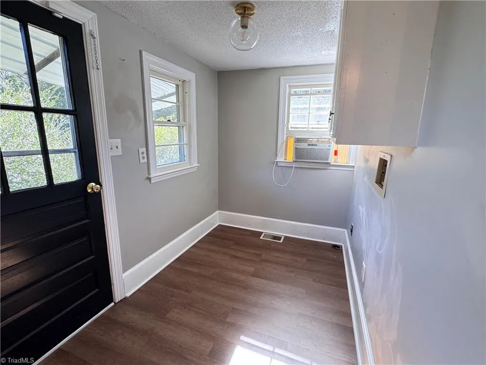 531 Elk Spur Street Elkin, NC 28621