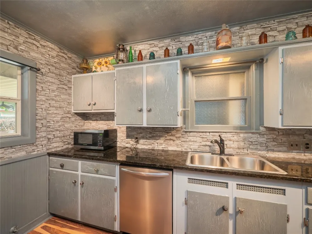1207 Flag Street Llano, TX 78643