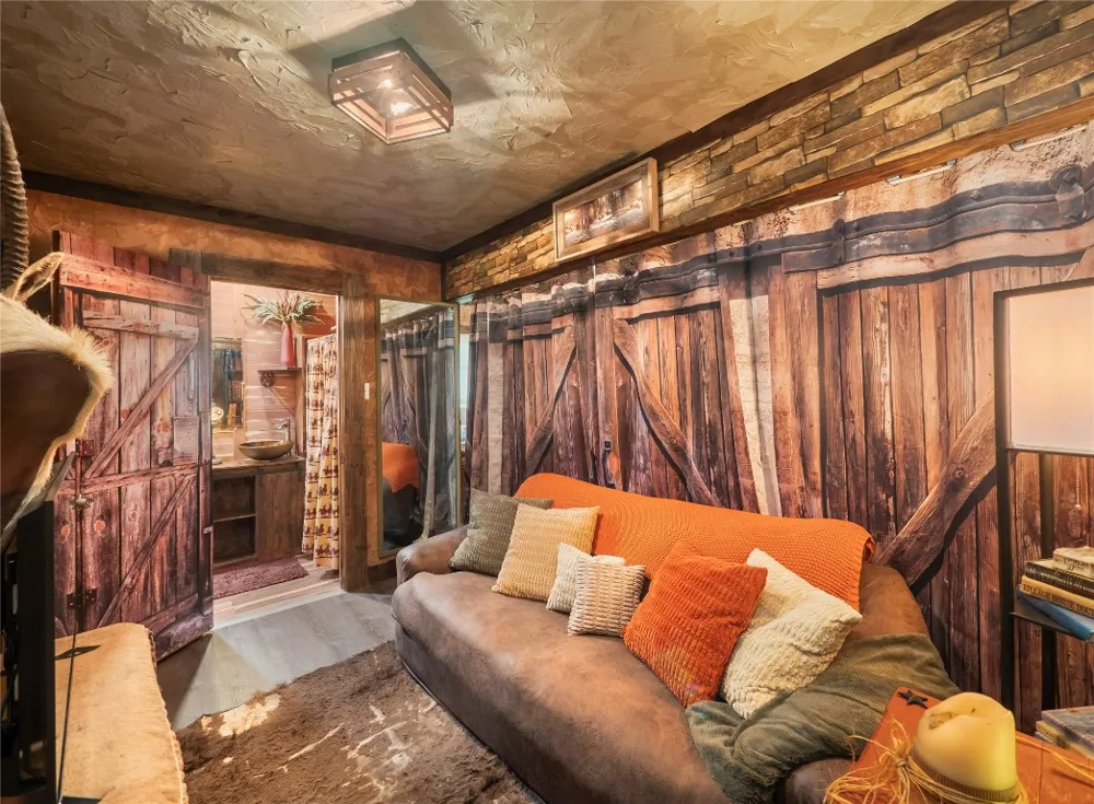 1207 Flag Street Llano, TX 78643