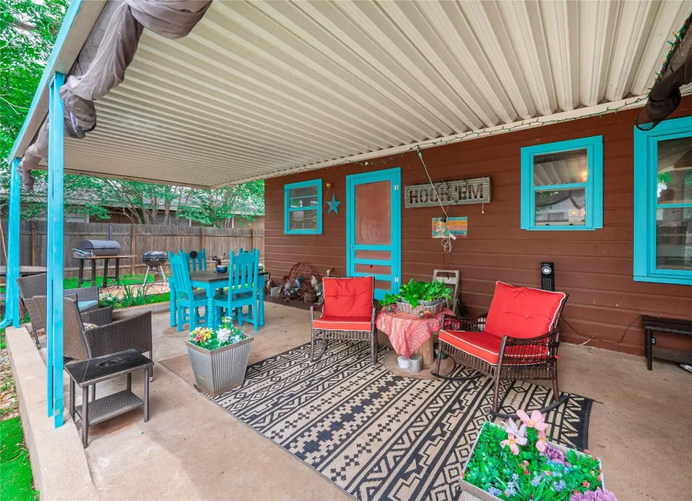 1207 Flag Street Llano, TX 78643