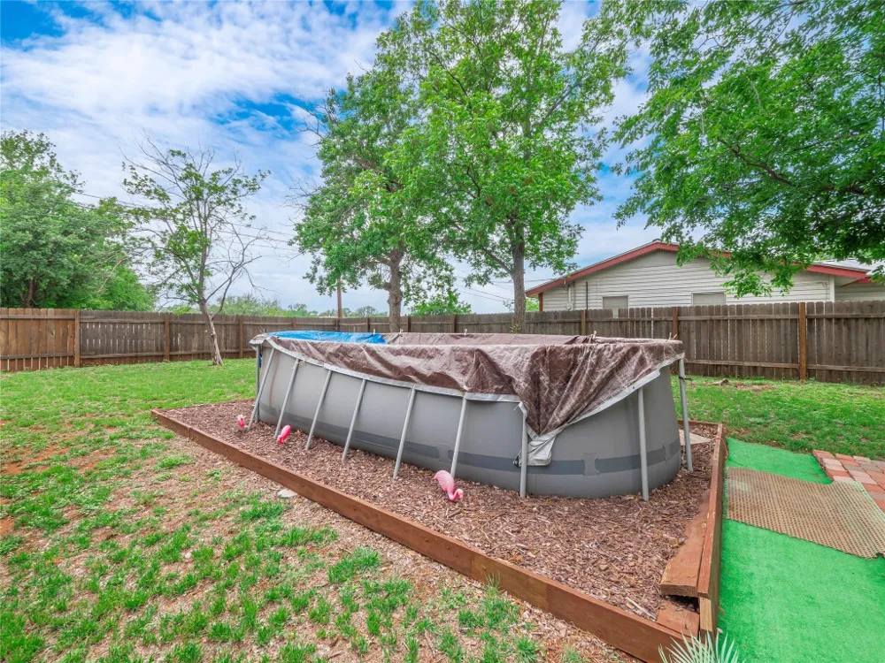 1207 Flag Street Llano, TX 78643