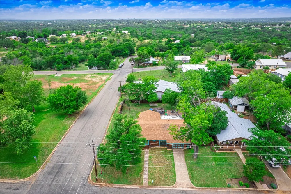 1207 Flag Street Llano, TX 78643