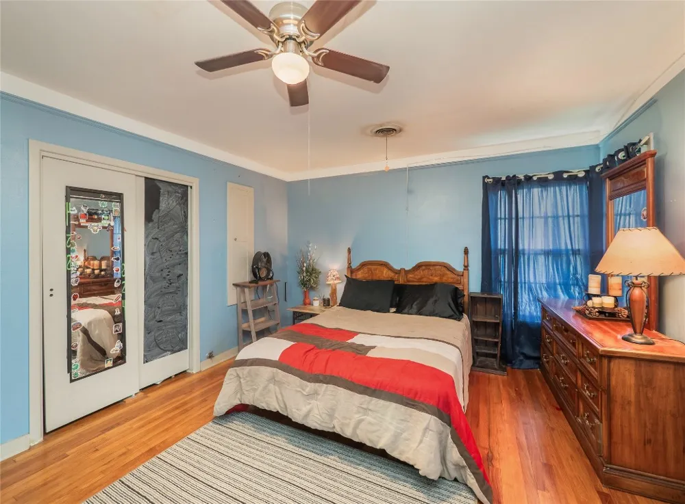 1207 Flag Street Llano, TX 78643