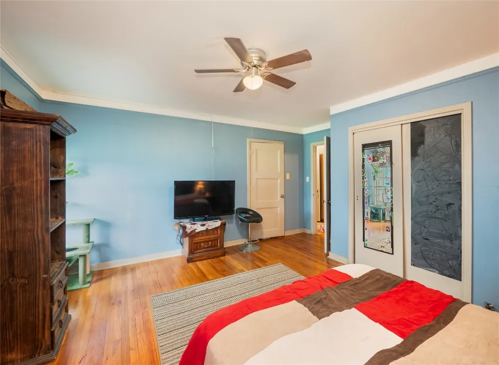 1207 Flag Street Llano, TX 78643