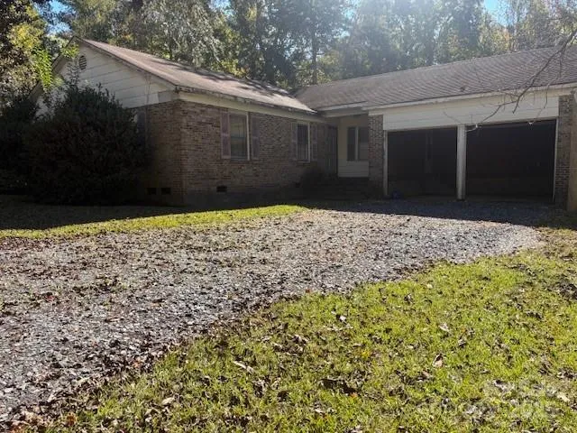 1728 Nc 109 Highway Wadesboro, NC 28170