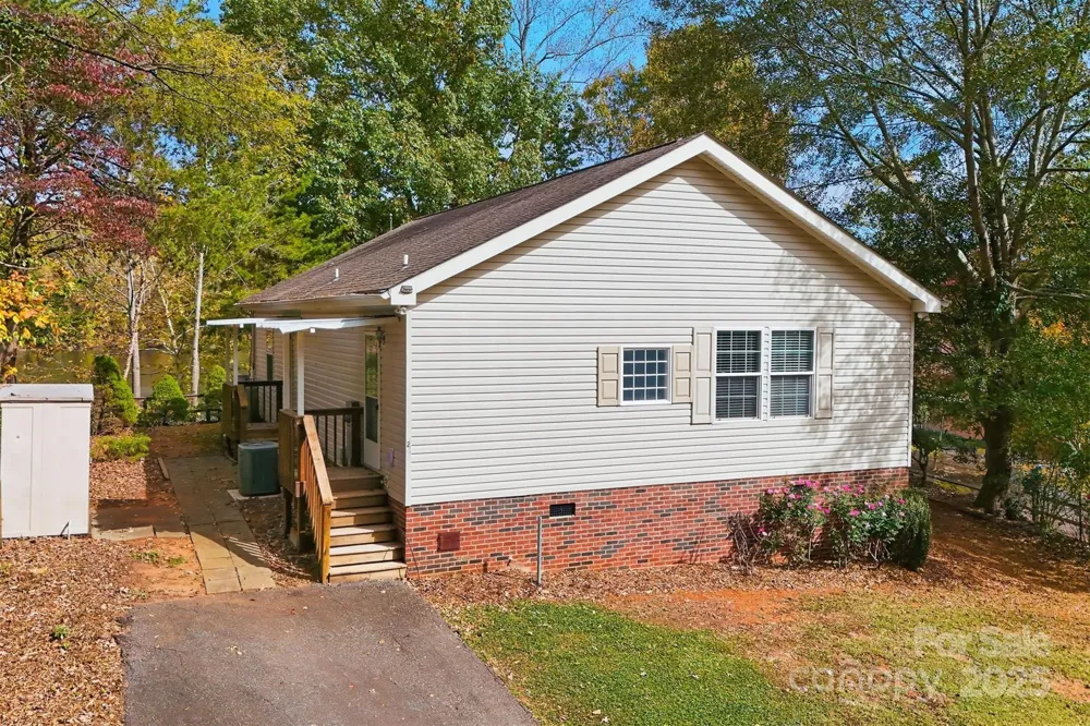4247 Laurel Hill Road Claremont, NC 28610