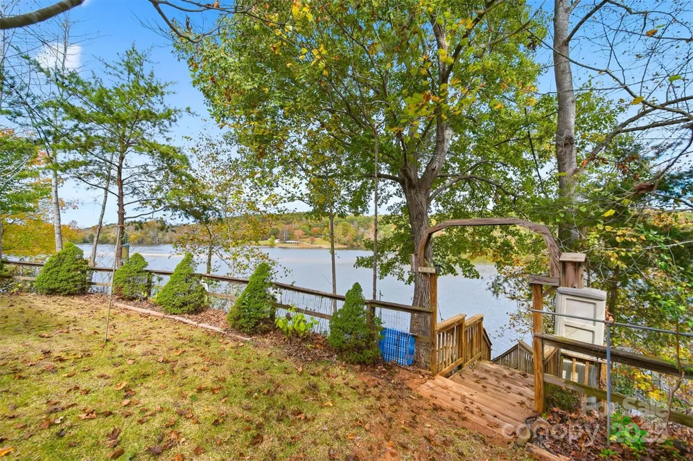 4247 Laurel Hill Road Claremont, NC 28610