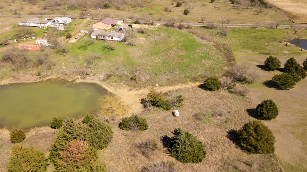 4590 Old Fort Worth Road Midlothian, TX 76065