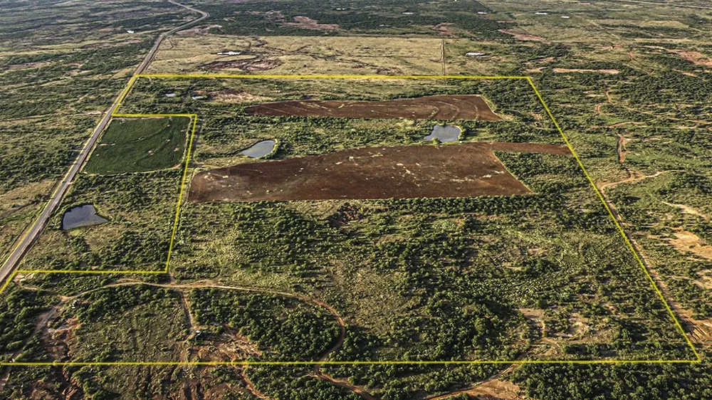 Highway 25 S Electra, TX 76360