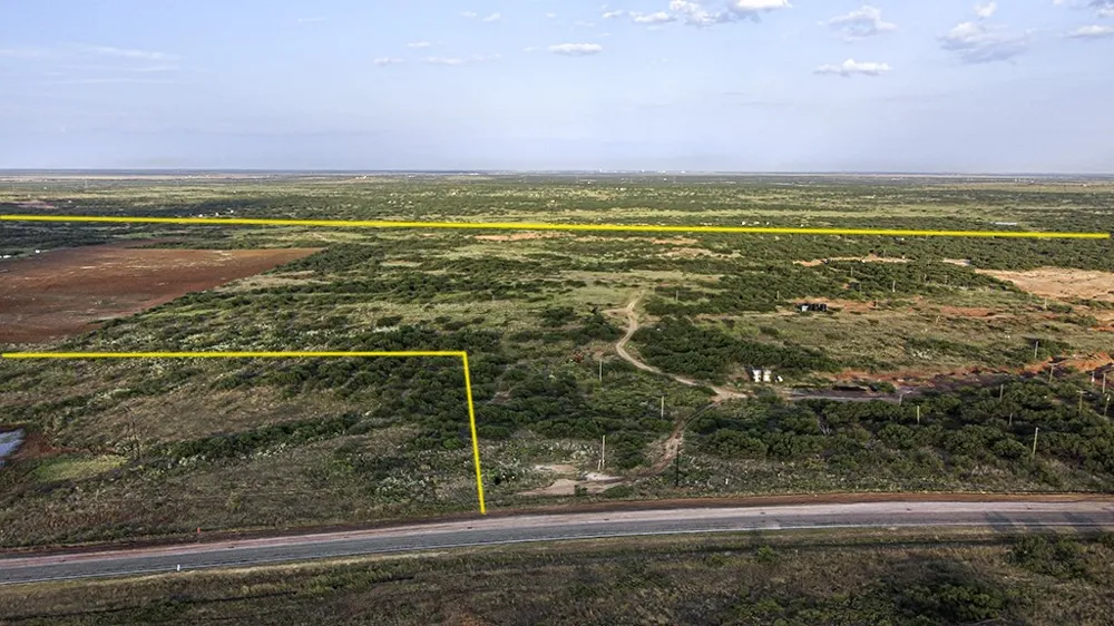 Highway 25 S Electra, TX 76360