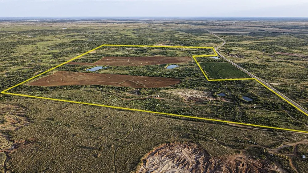 Highway 25 S Electra, TX 76360