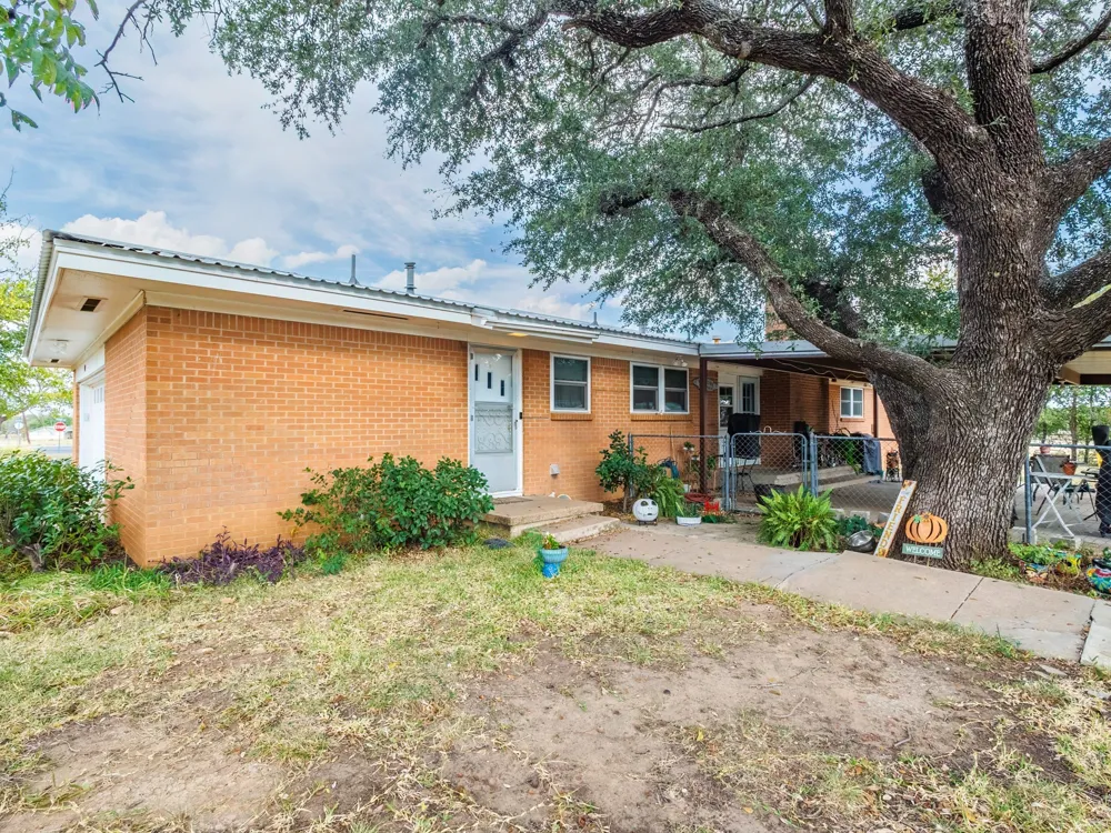 601 Garmon Drive Early, TX 76802