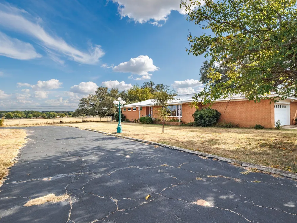 601 Garmon Drive Early, TX 76802
