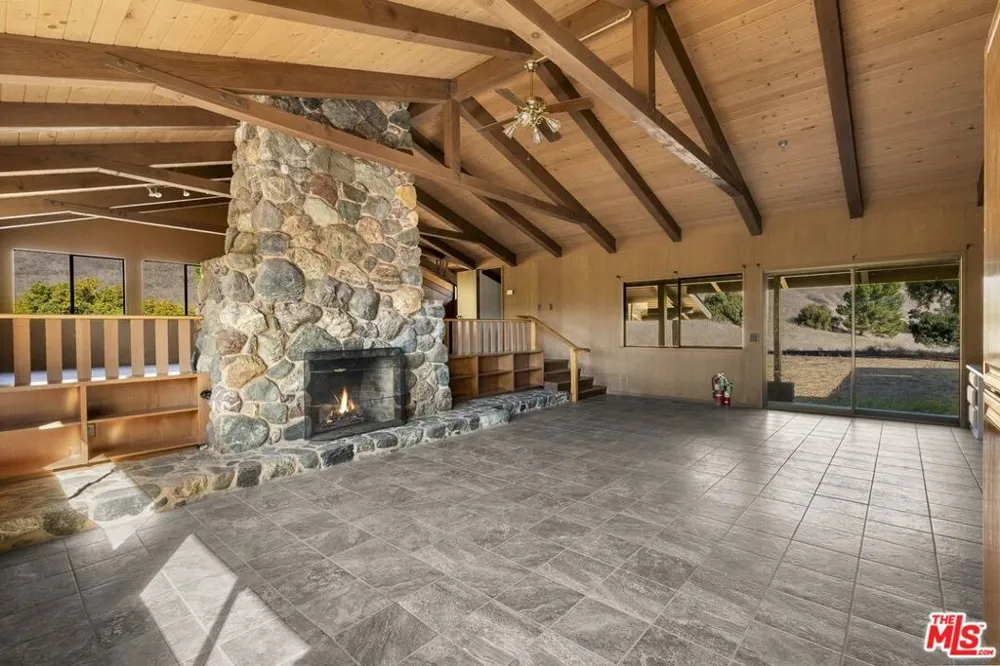 1959 Rambling Oaks Road Santa Ynez, CA 93460