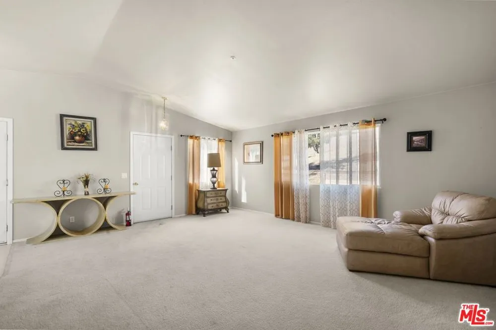 1959 Rambling Oaks Road Santa Ynez, CA 93460