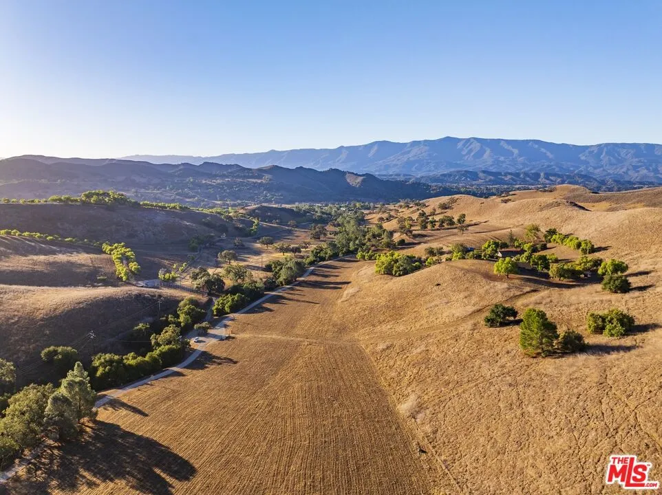 1959 Rambling Oaks Road Santa Ynez, CA 93460