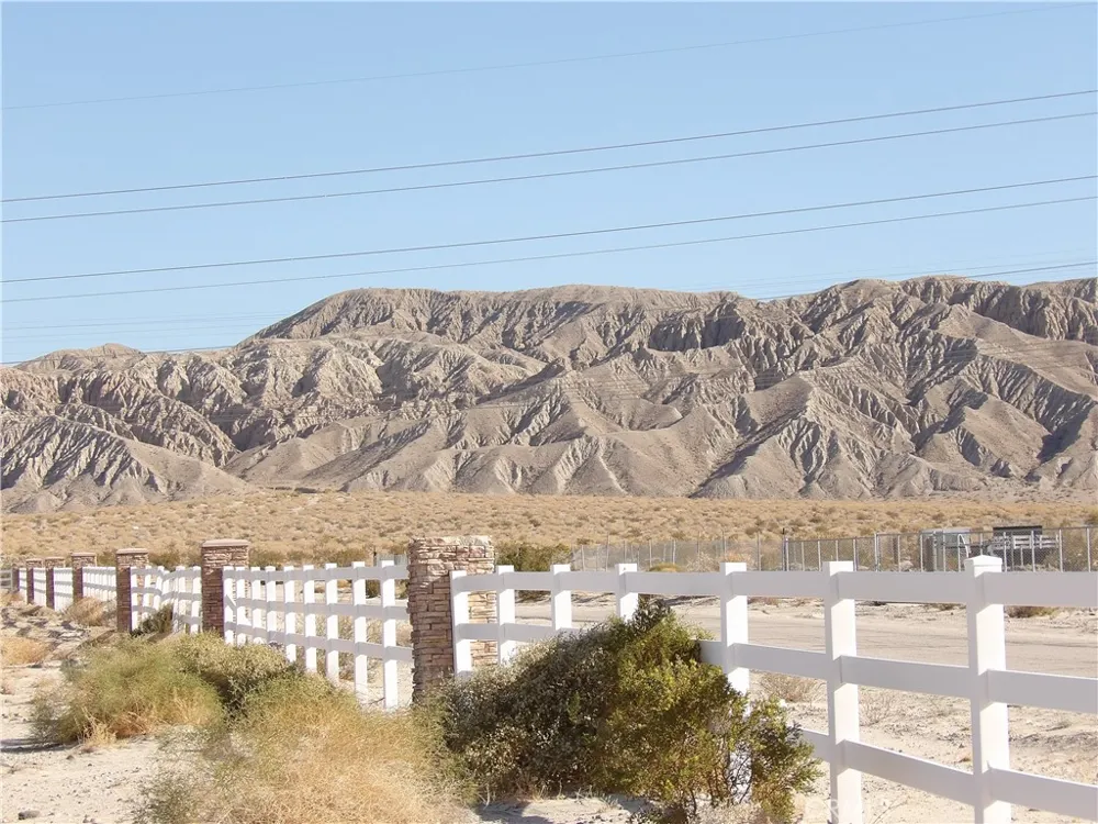75186 Hidden Springs Thousand Palms, CA 92276