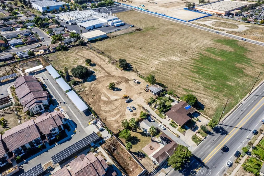 831 W Lugonia Redlands, CA 92374
