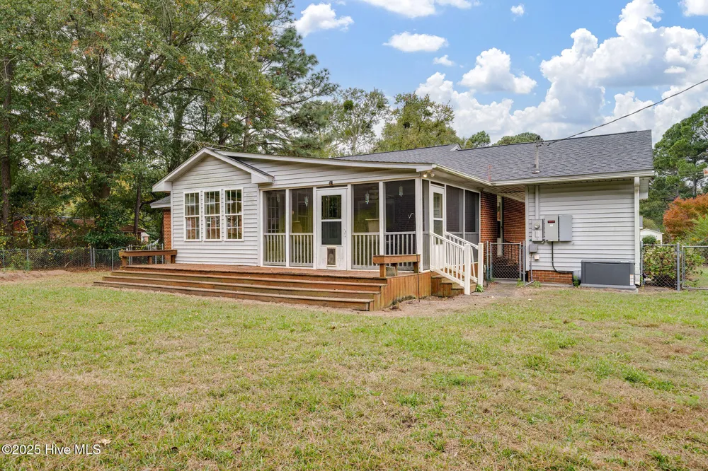 214 Elm Street Warsaw, NC 28398