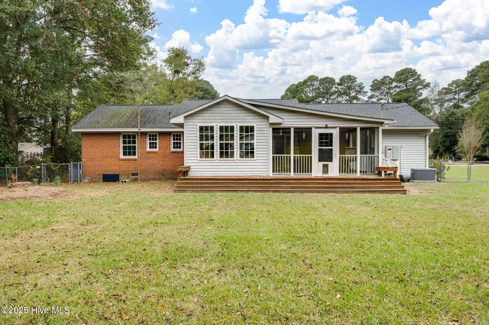 214 Elm Street Warsaw, NC 28398