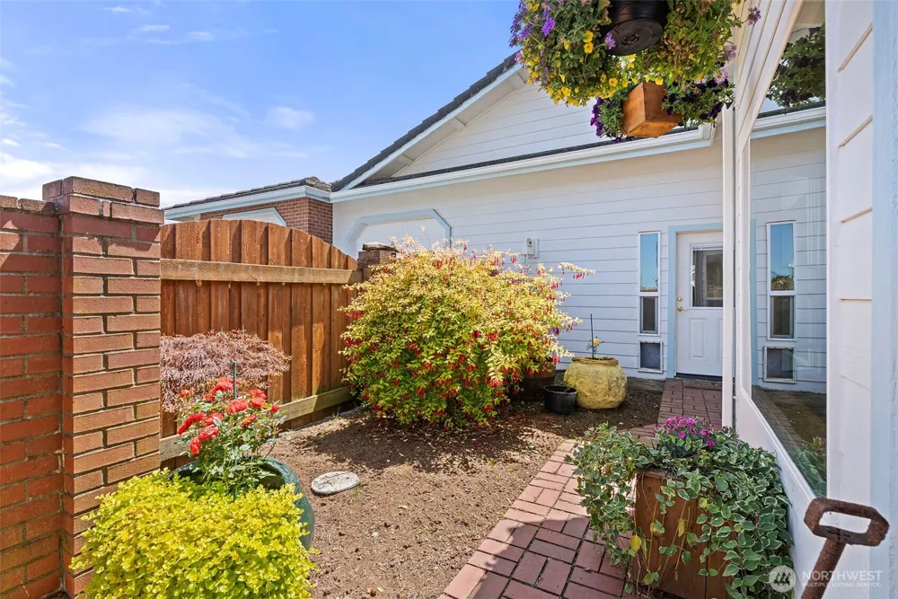 1981 Grey Gull Lane S Westport, WA 98595