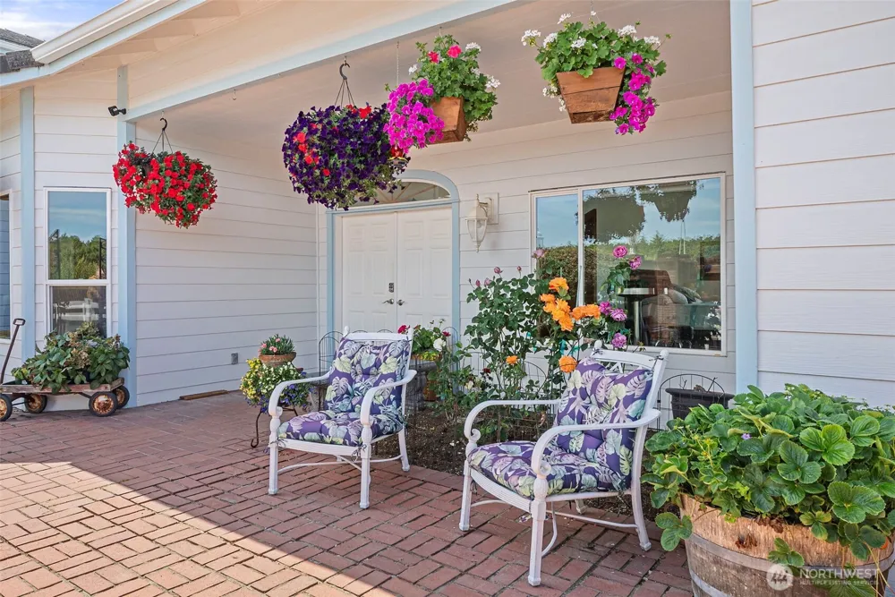 1981 Grey Gull Lane S Westport, WA 98595