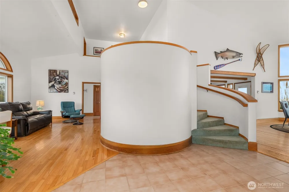 1981 Grey Gull Lane S Westport, WA 98595