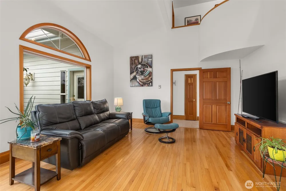 1981 Grey Gull Lane S Westport, WA 98595