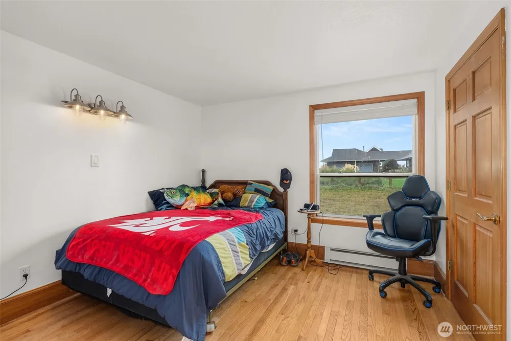 1981 Grey Gull Lane S Westport, WA 98595