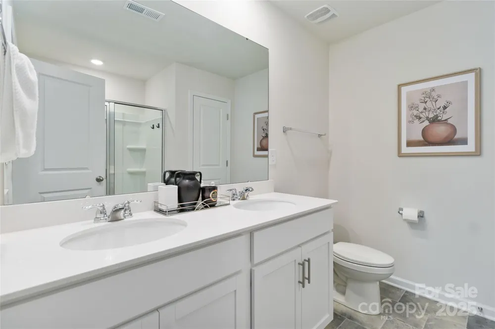 2147 Eastway Drive Dallas, NC 28034