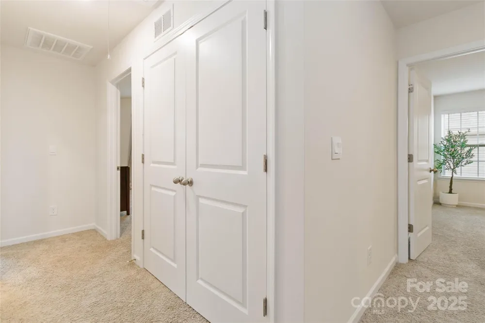 2147 Eastway Drive Dallas, NC 28034