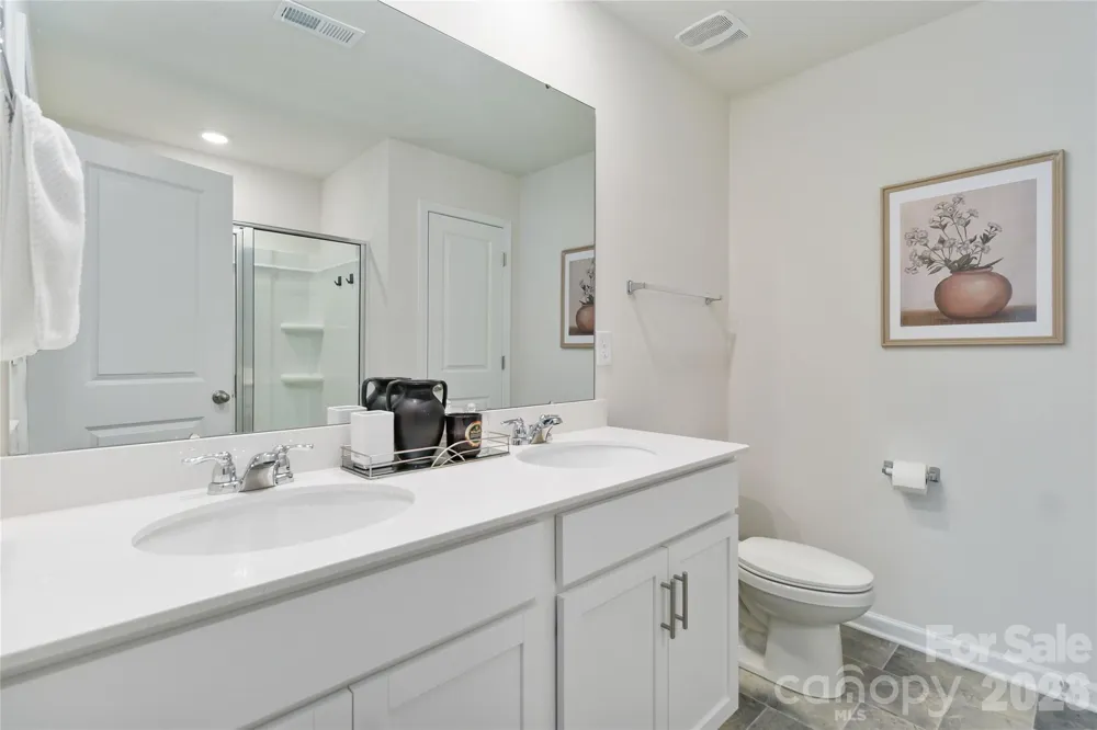 2147 Eastway Drive Dallas, NC 28034