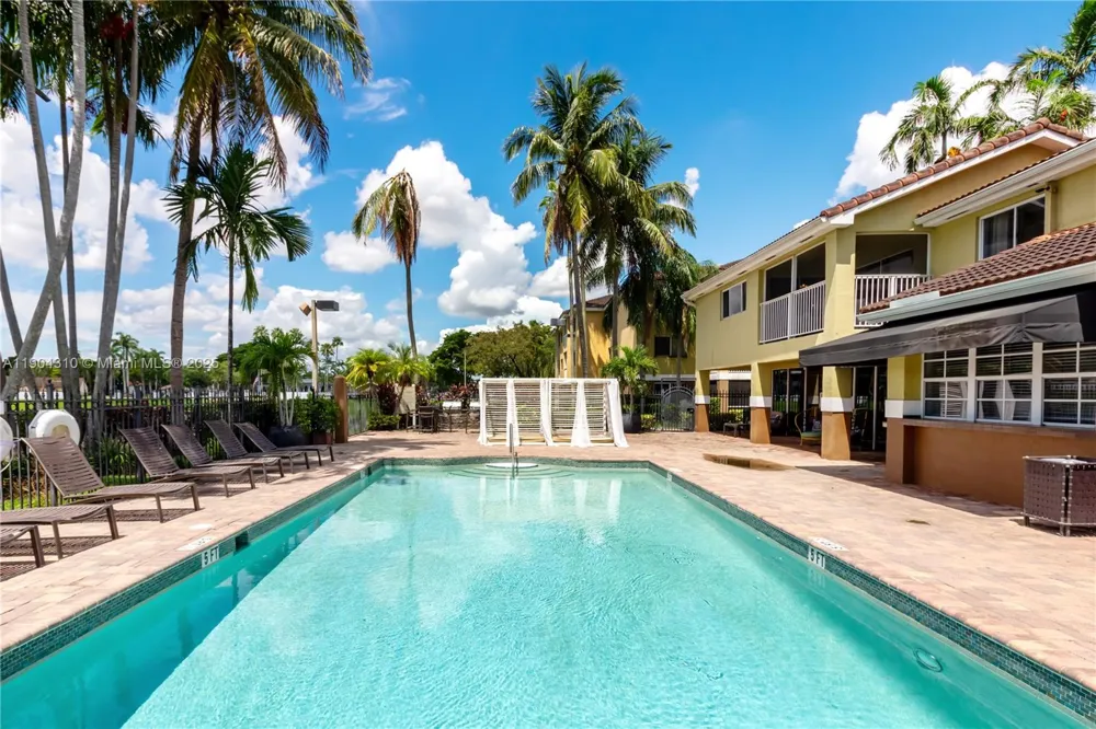 17230 NW 64th Ave #- Miami Lakes, FL 33015