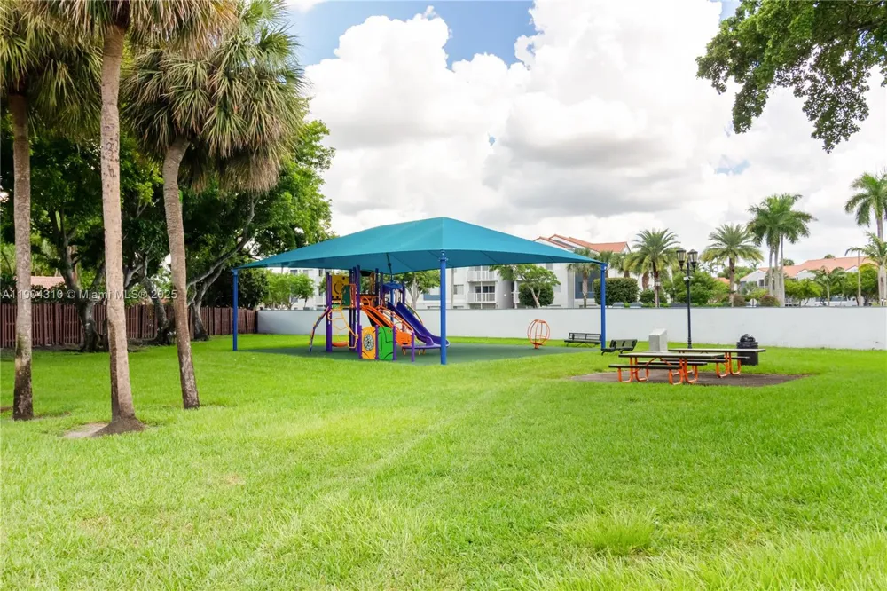17230 NW 64th Ave #- Miami Lakes, FL 33015