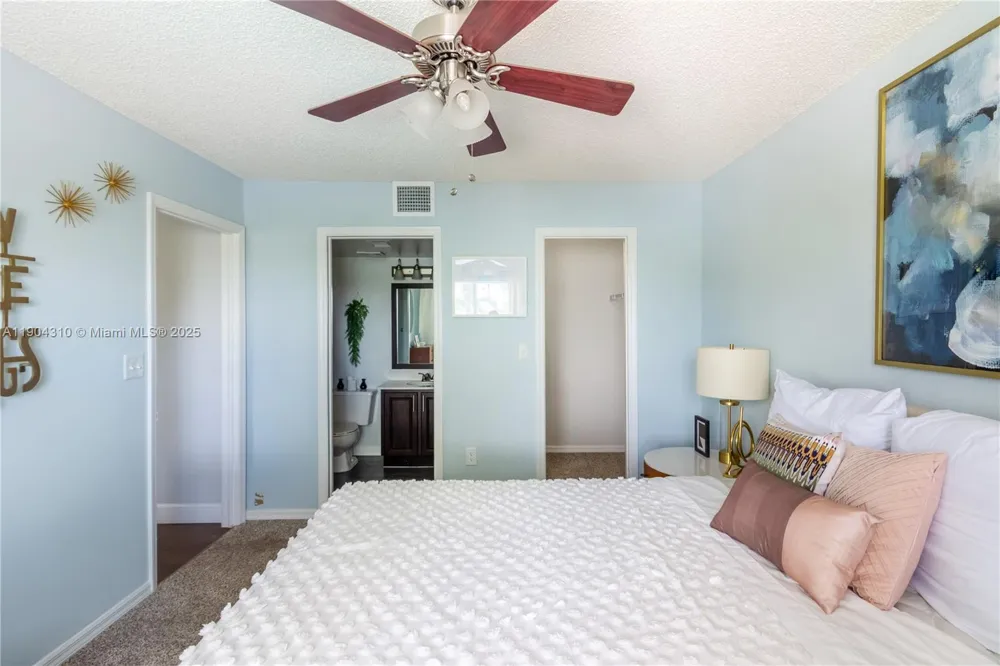 17230 NW 64th Ave #- Miami Lakes, FL 33015