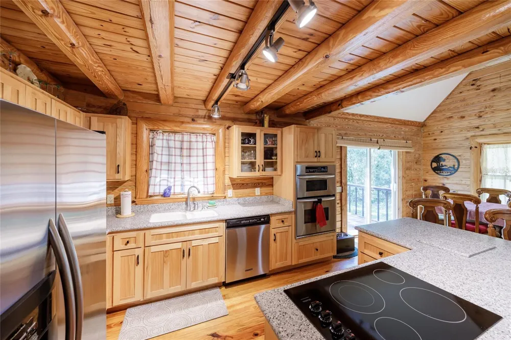 239 RILEY LAKE DRIVE Hawthorne, FL 32640